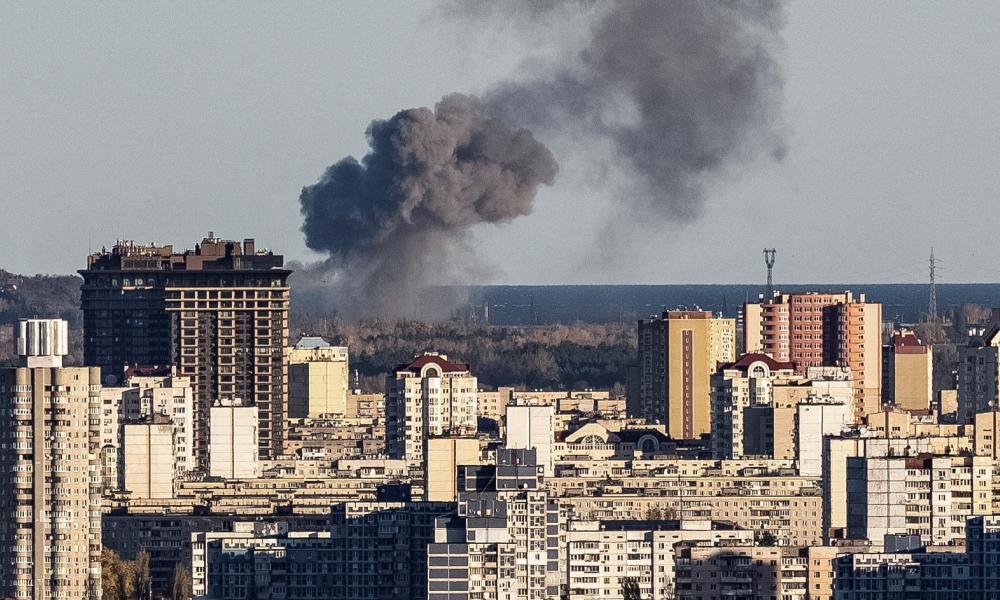 Δύο μεγάλες εκρήξεις στο Κίεβο (Βίντεο)-Οι Ρώσοι έριξαν στην μάχη 30 άρματα μάχης T-14 ARMATA
