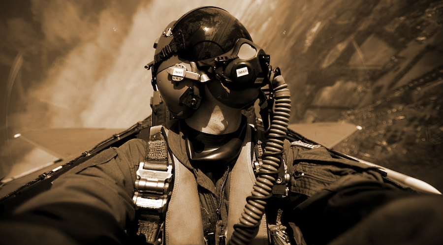 F-4 Ανδραβίδα: 300 πόδια…450 μίλια…5 δευτερόλεπτα…