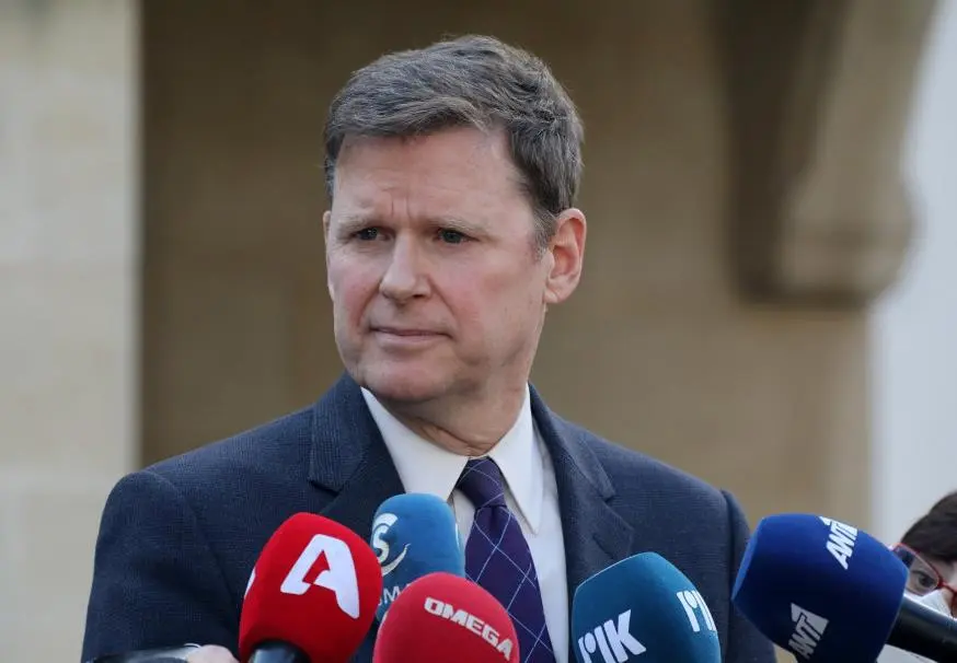 ΑΡΘΡΟ ΦΑΝΟΥΛΑΣ ΑΡΓΥΡΟΥ: Η ασέβεια Colin Stewart έναντι της ΚΔ, εκτοπισμένων, Διεθνές Δίκαιο και ο κλειδωμένος μας χάρτης