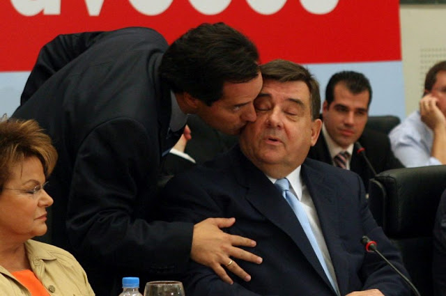 Δεν θα ορκιστεί τελικά πρωθυπουργός στην Αγία Σοφία ο Καρατζαφέρης