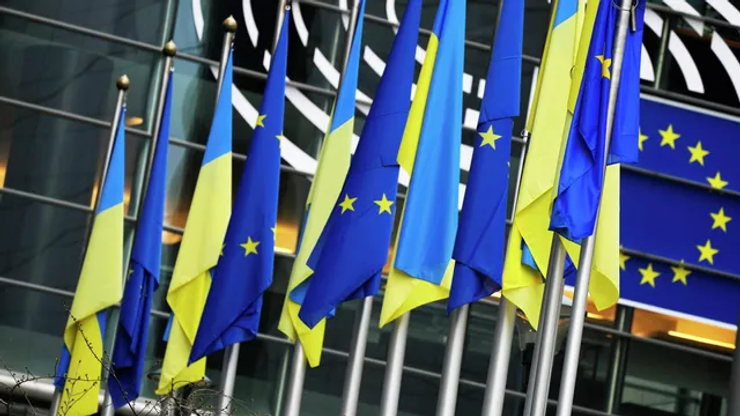 RIA Novosti : Η Ευρώπη ουκρανοποιείται με ταχείς ρυθμούς