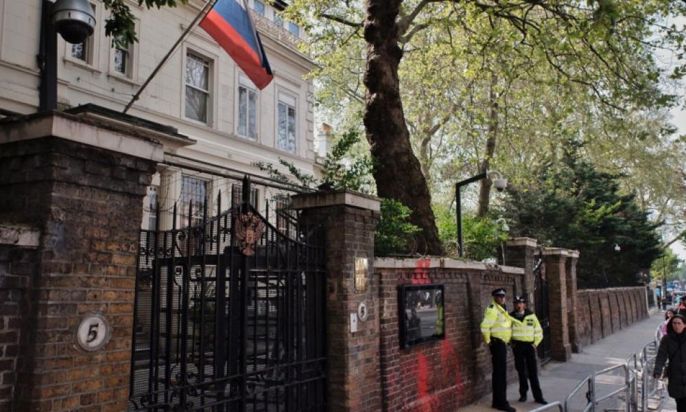 Η πρεσβεία της Μόσχας προειδοποιεί το Λονδίνο να μην στείλει αεροπλάνα στην Ουκρανία: «Η Ρωσία θα δώσει απάντηση»