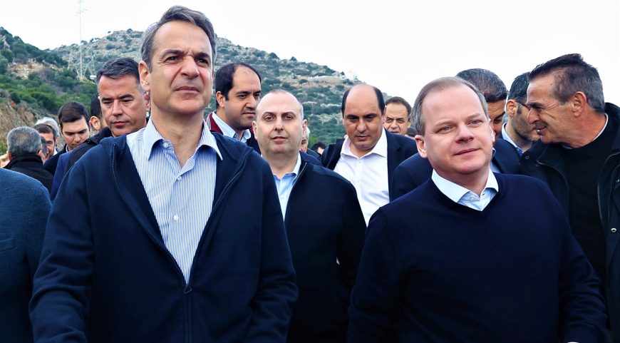 Στους 42 οι νεκροί – Αγνοούνται 25 άτομα – Ούτε μία κυβερνητική παραίτηση στην χώρα του «πάμε κι όπου βγει»