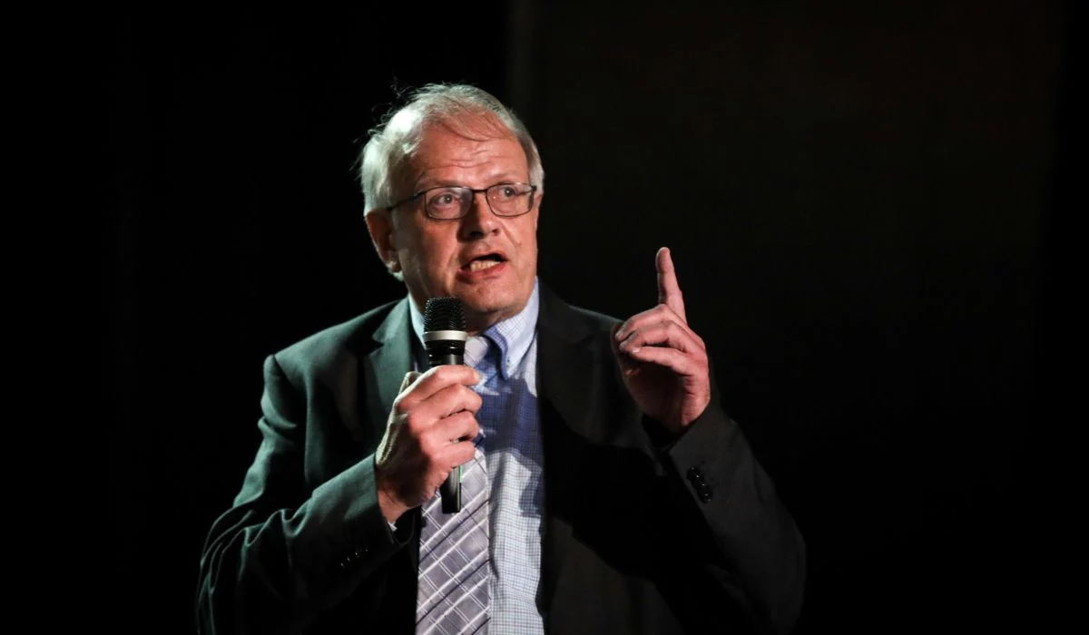 «Ζητείται και εδώ επειγόντως επιτροπή κουκουλώματος» – Οργή Τσελέντη κατά πολιτικών για τα Τέμπη