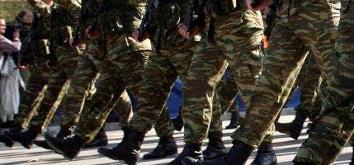 49χρονος Λοχαγός έχασε ξαφνικά τη ζωή του – Κατέρρευσε στο στρατόπεδο την ώρα της εκπαίδευσης