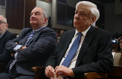 ΑΠΟΣΤΟΛΟΥ : ΚΑΡΑΜΑΝΛΗΣ – ΠΑΥΛΟΠΟΥΛΟΣ “ΠΕΤΟΥΝ ΤΟ ΓΑΝΤΙ” ΣΤΗ ΓΕΡΜΑΝΙΑ