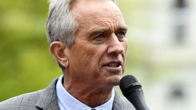RFK Jr: “Το σχέδιο για την κοινωνία χωρίς μετρητά αφορά τη μετατροπή των ανθρώπων σε σκλάβους
