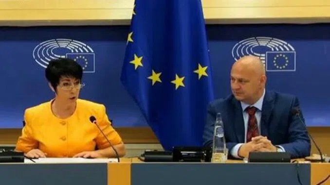 “Θα σας ρίξουμε κάτω”: Γερμανός ηγέτης ορκίζεται να καταστρέψει τη Νέα Τάξη Πραγμάτων