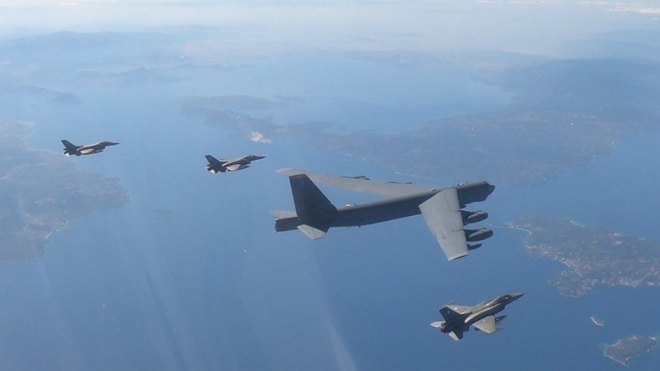 Ανέκδοτο : To B-52 και οι μαγκιές του αρχηγού της συνοδείας των F-16