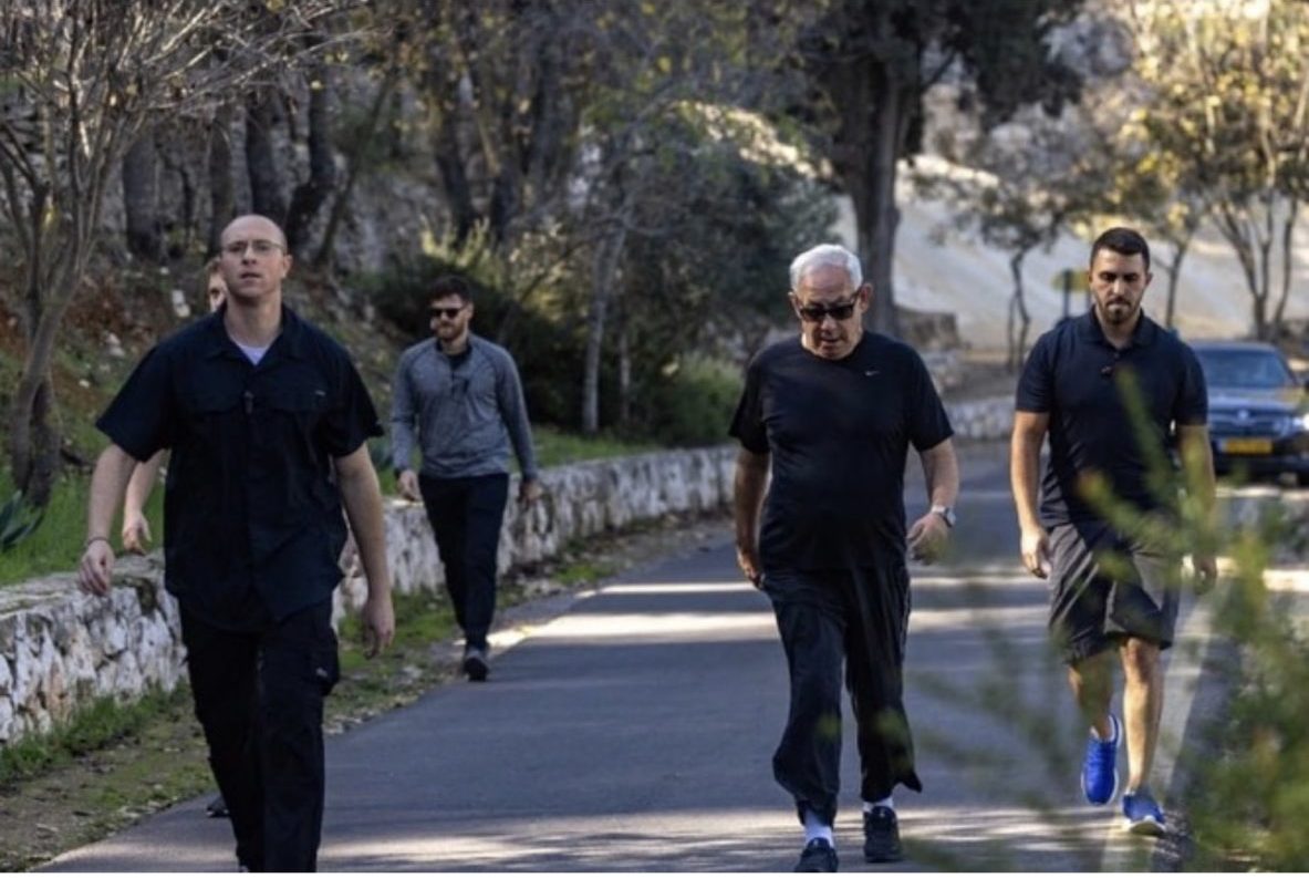 Θρίλερ με την υγεία του Netanyahu. Έπεσε και χτύπησε το κεφάλι ενώ του τοποθετήθηκε και Holter