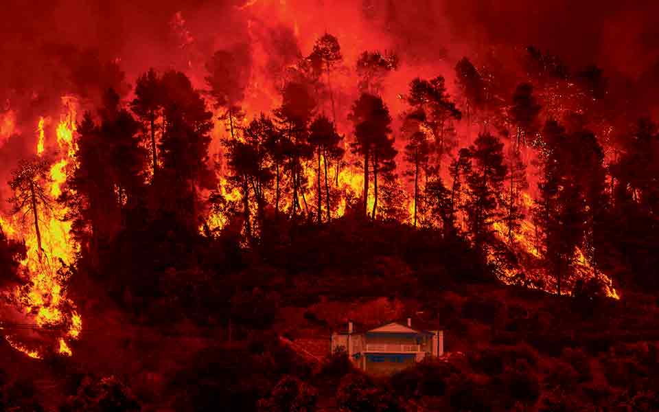 Ποιοί μᾶς κλέβουν τόν παράδεισον τῆς Φύσεως ;