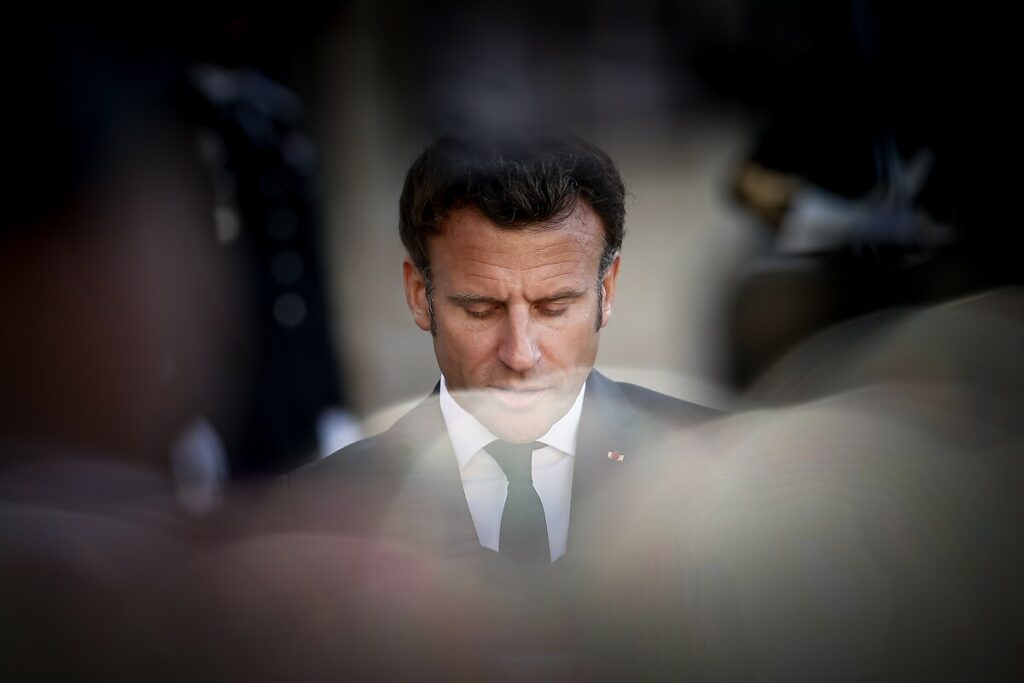Το τέλος του “Françafrique”> Το βατερλό της αλλαζονικής πολιτικής Macron στην Αφρική είναι στο Νίγηρα