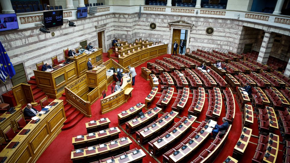 Αγαπάνε μόνο το τομάρι τους κι ούτε άλλον άνθρωπο ούτε την Πατρίδα!