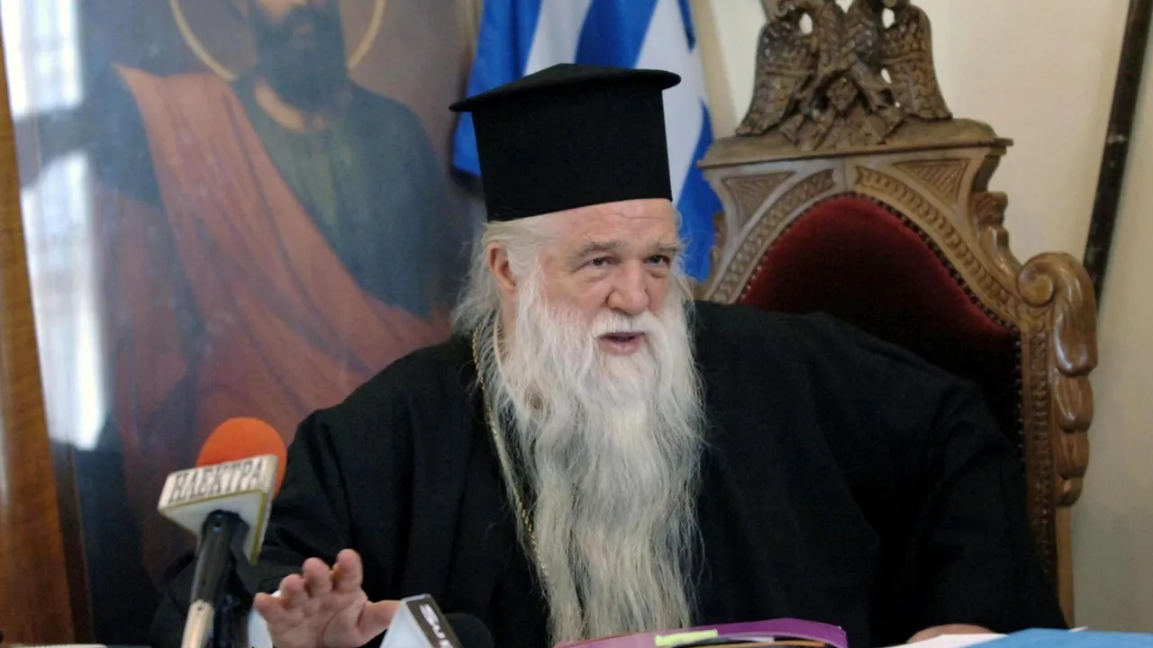 Αμβρόσιος! «Ο Διάβολος κυριαρχεί – Σε λίγο θα μας δηλητηριάσει με τις νέες ταυτότητες»