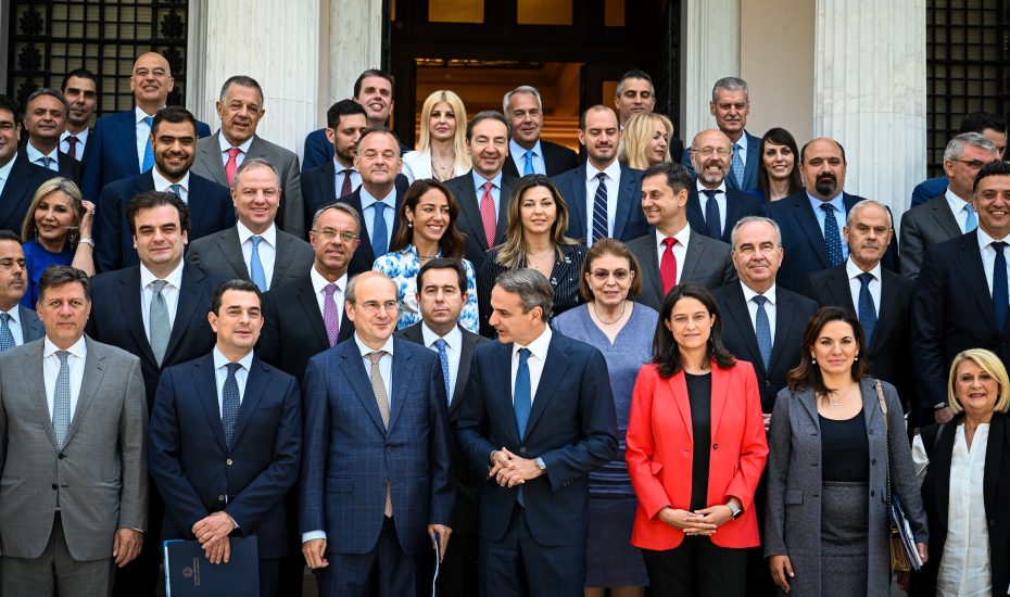 «Αυτοί προστατεύουν τη χώρα»; Ο Αντιστράτηγος ε.α Χρ. Πουλιανίτης γράφει για την ανεμπόδιστη «εισβολή» των Κροατών