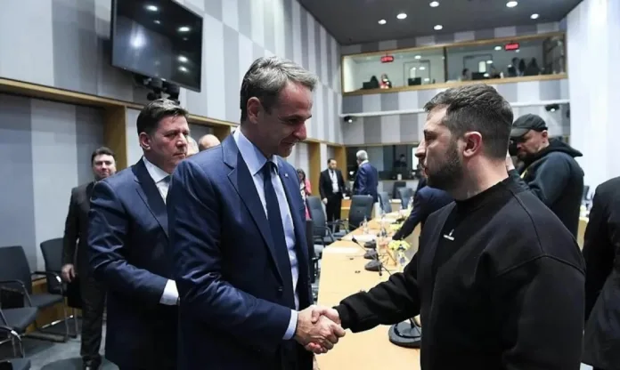 Σφάχτηκαν ο Σκοπιανός και ο «Ουτσεκάς» στο γελοίο «δείπνο Μητσοτάκη»