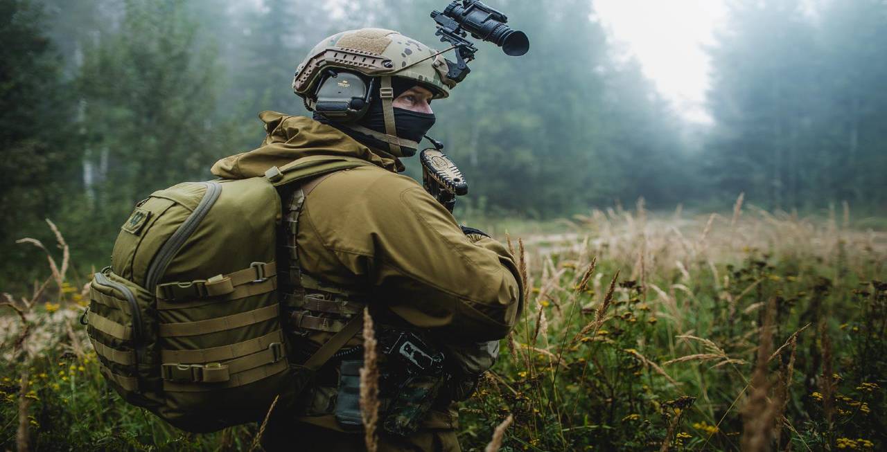Bίντεο: Ρωσικές ειδικές δυνάμεις Spetsnaz κατάφεραν να εισχωρήσουν πίσω από τις ουκρανικές γραμμές και να προκαλέσουν χάος σε ουκρανικό στρατόπεδο.
