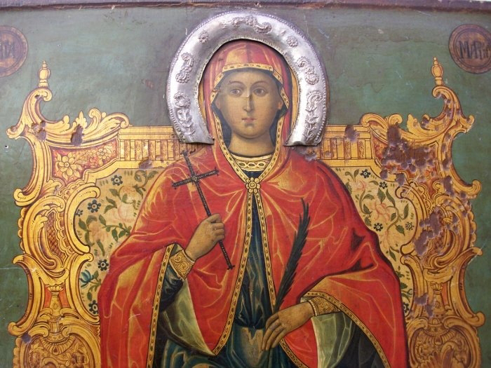 Τώρα που κορυφώνεται η δαιμονική μπόρα και ρωτάμε μήπως εγκαταλειφθήκαμε από πάνω, έρχεται η Αγία Μαρίνα …