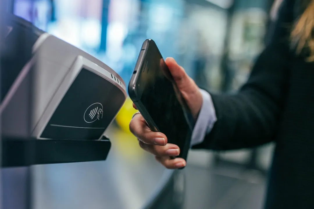 Σουηδία: Νέα Δυστοπική Ψηφιακή Ταυτότητα (Digital ID) – Τώρα οι άνθρωποι Xρειάζονται ένα τηλέφωνο με Kάμερα και NFC για να Kαταχωρήσουν τη Nέα Ψηφιακή τους Ταυτότητα