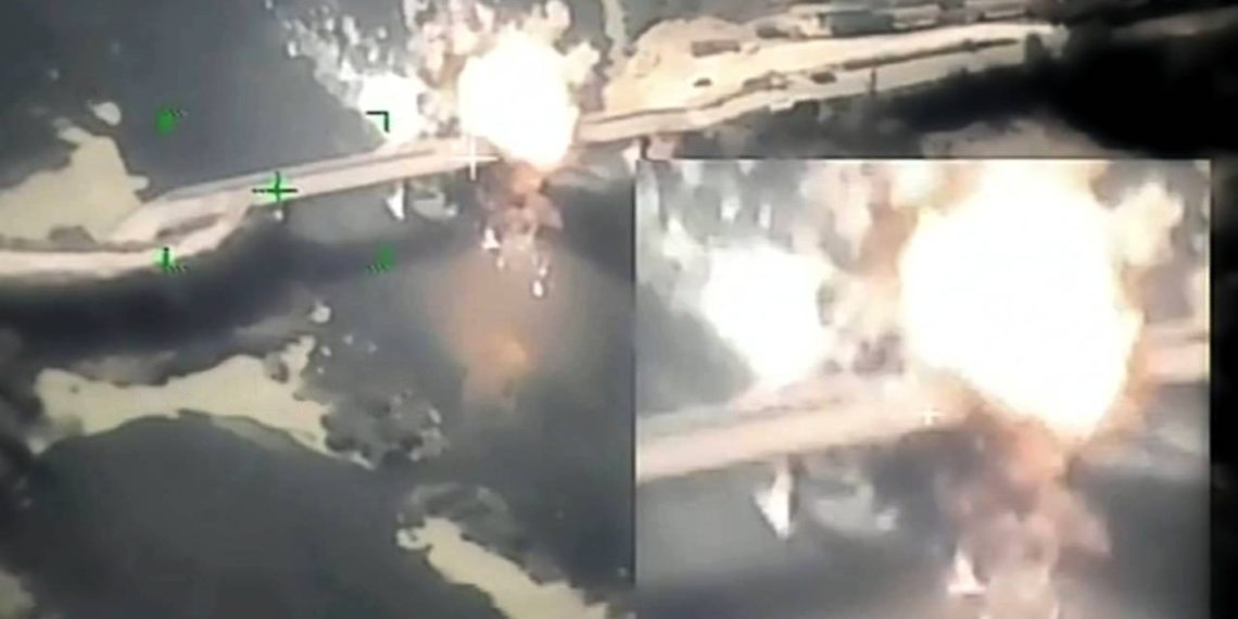 Οι Ρώσοι απομόνωσαν τις ουκρανικές δυνάμεις στην ανατολική όχθη του Oskol: Βομβάρδισαν όλες τις γέφυρες κατά μήκος του ποταμού – Ξεκινά η έφοδος σε Κουπιάνσκ-Λιμάν