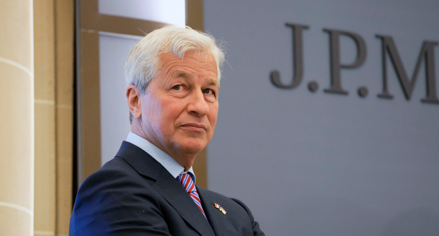 Jamie Dimon> Σήμερα μπορεί να ζούμε στην πιο επικίνδυνη εποχή που έχει δει ο κόσμος εδώ και δεκαετίες