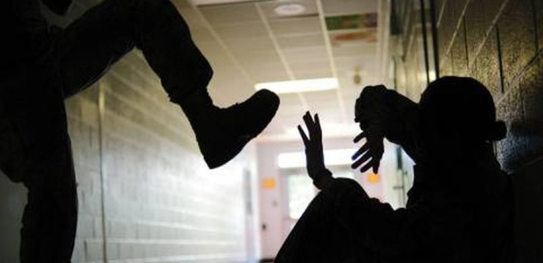 ΜΑΚΡΥΓΙΑΝΝΗΣ : ΒΙΑ ΑΝΗΛΙΚΩΝ