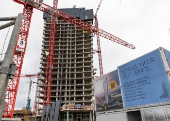 Bloomberg> Τεκτονικές δονήσεις σε όλο το ευρωπαϊκό real estate ενδέχεται να προκαλέσει η κατάρρευση της Signa Holding