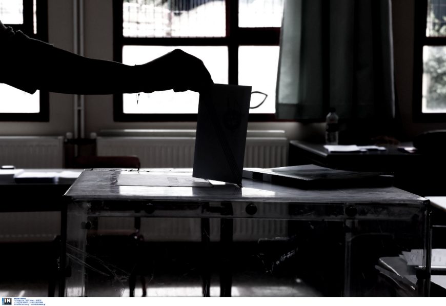 Για πρώτη φορά μετά από 11 χρόνια το ΠΑΣΟΚ περνά τον ΣΥΡΙΖΑ!!! Δείτε την νέα δημοσκόπηση