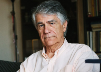 Καθηγητής Κοντογιώργης: «Η Ελλάδα βυθίζεται στον Καιάδα ενός κόσμου που ανασυντάσσεται»
