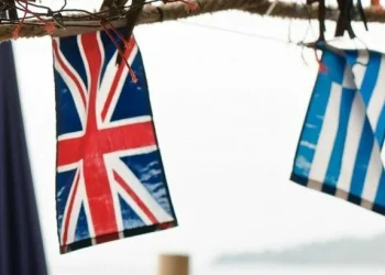 Σκληρή ταξιδιωτική οδηγία των Βρετανών για την Ελλάδα!
