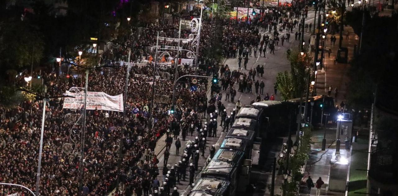 Επιφυλλίδα Κρινιώς Καλογερίδου : Αγωνιστές του Πολυτεχνείου χθες, ”χρυσοθήρες” της δημοκρατίας σήμερα…