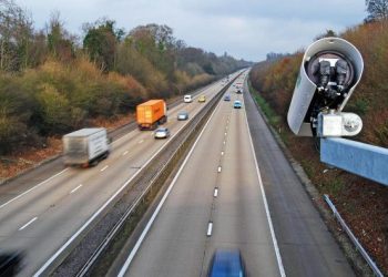 Πως είναι το ιπτάμενο ραντάρ ταχύτητας στο οποίο δεν γλυτώνει κανείς –Έχει πιάσει 100.000 οδηγούς και συνεχίζει