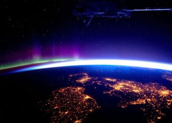 Ο μόνος τρόπος για να γλιτώσει σήμερα ο άνθρωπος από την επερχόμενη ολική καταστροφή