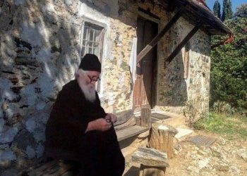 Δρ. Κ. Βαρδάκας : Μαρτυρία – “Συνέπεσε να επισκεφτώ τον ΑΓΙΟ ΠΑΙΣΙΟ στην ΠΑΝΑΓΟΥΔΑ μόλις είχε τελειώσει το ιδιόχειρο κείμενο του τα “Σημεία των Καιρών ” …