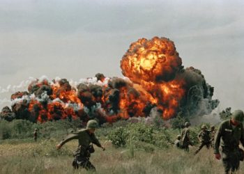 Φρικτός εφιάλτης για τις ΗΠΑ – Γιατί η σύγκρουση στην Ουκρανία ξυπνά έντονες μνήμες από την καταστροφική ήττα στο Βιετνάμ