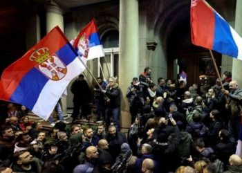 Αποκάλυψη – Η Δύση πίσω από τις αναταραχές στη Σερβία – Στήνουν νέο πραξικόπημα Μαϊντάν, όπως στην Ουκρανία