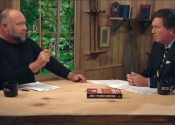 Ο Alex Jones αποκαλύπτει στην εκπομπή του Tucker Carlson τη «σχεδιασμένη από τη Νέα Παγκόσμια Τάξη παγκόσμια κατάρρευση»