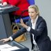 Alice Weidel> Ποια είναι η συναρχηγός του AfD που θέλει να πετάξει τη Γερμανία έξω από το ευρώ και την ΕE