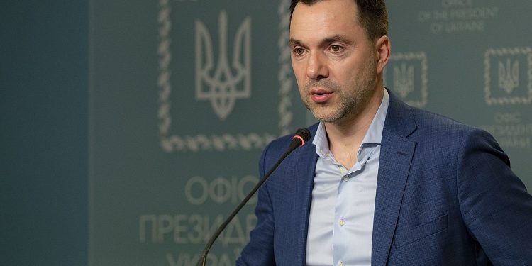 Ολέξι Αρεστόβιτς: «Ρωσία και Ουκρανία πρέπει να ενωθούν σε μία χώρα και να δημιουργηθεί ένα νέο ευρωπαϊκό σύστημα ασφάλειας»