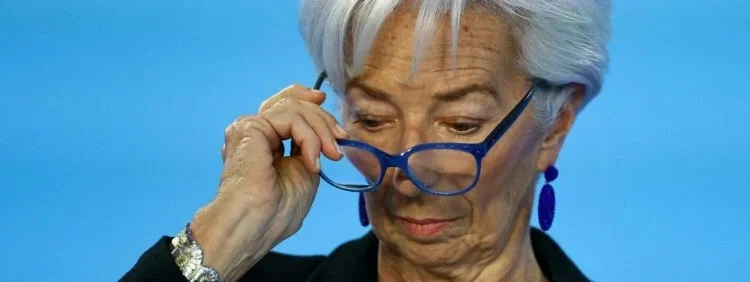Αντιρρήσεις από την ΕΚΤ για τον περιορισμό της χρήσης μετρητών στην Ελλάδα