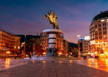 Αδιανόητο θράσος από τους Σκοπιανούς: «Κλαίτε για λίγα μάρμαρα ενώ μας αρπάξατε την Μακεδονία»!