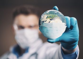 Νέα «ΒΟΜΒΑ» μετά τα εμβόλια! Δείτε τι λέει ο Τζανάκης και ποιά είναι η αλήθεια – BINTEO