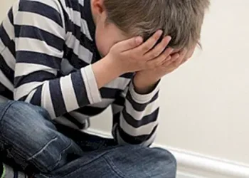 Επιφυλλίδα Κρινιώς Καλογερίδου : Τα μοναχικά παιδιά και το ελιξίριο της δημιουργικότητας