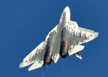Οργισμένη με τα ουκρανικά F -16 και την εμπλοκή της Βρετανίας στην Κριμαία, η Ρωσία διπλασιάζει την παραγωγή των Su – 57
