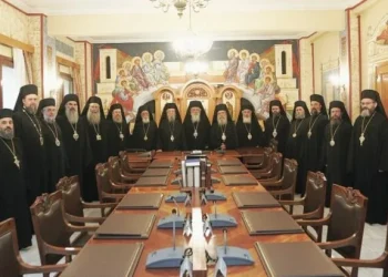 Η Ιερά Σύνοδος ακυρώνει τον Αρχιεπίσκοπο Ιερώνυμο