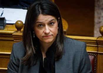 Νίκη Κεραμέως: Υπέρ του γάμου και της τεκνοθεσίας ομόφυλων ζευγαριών