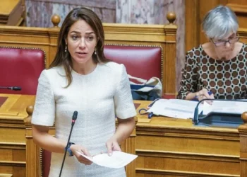 Συνεχίζει να προκαλεί και να εμπαίζει η Δόμνα Μιχαηλίδου – Κάποιος να τη μαζέψει δεν θα βρεθεί;