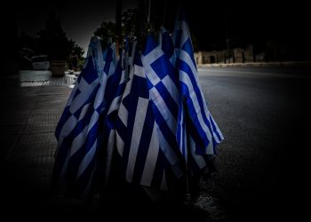Νομιμοποιούν αλλοδαπούς και ξεχνούν τους Έλληνες! Οργή των ομογενών στην Βαυαρία κατά της κυβέρνησης, vid