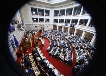 Τζάμπα μάγκες! Συντεταγμένα οι κυβερνητικοί βουλευτές ψήφισαν την νομιμοποίηση των παράνομων μεταναστών!