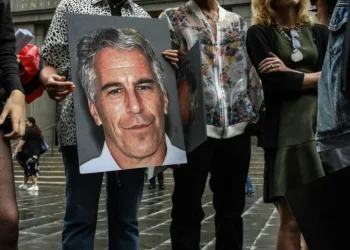 Μανώλης Κοττάκης : Τα στόματα δεν κλείνουν ποτέ